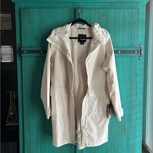 NWT The North Face Jacket White